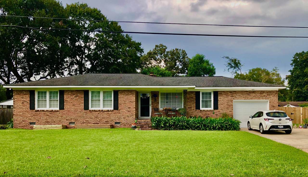 105 Washington Drive - Photo 1