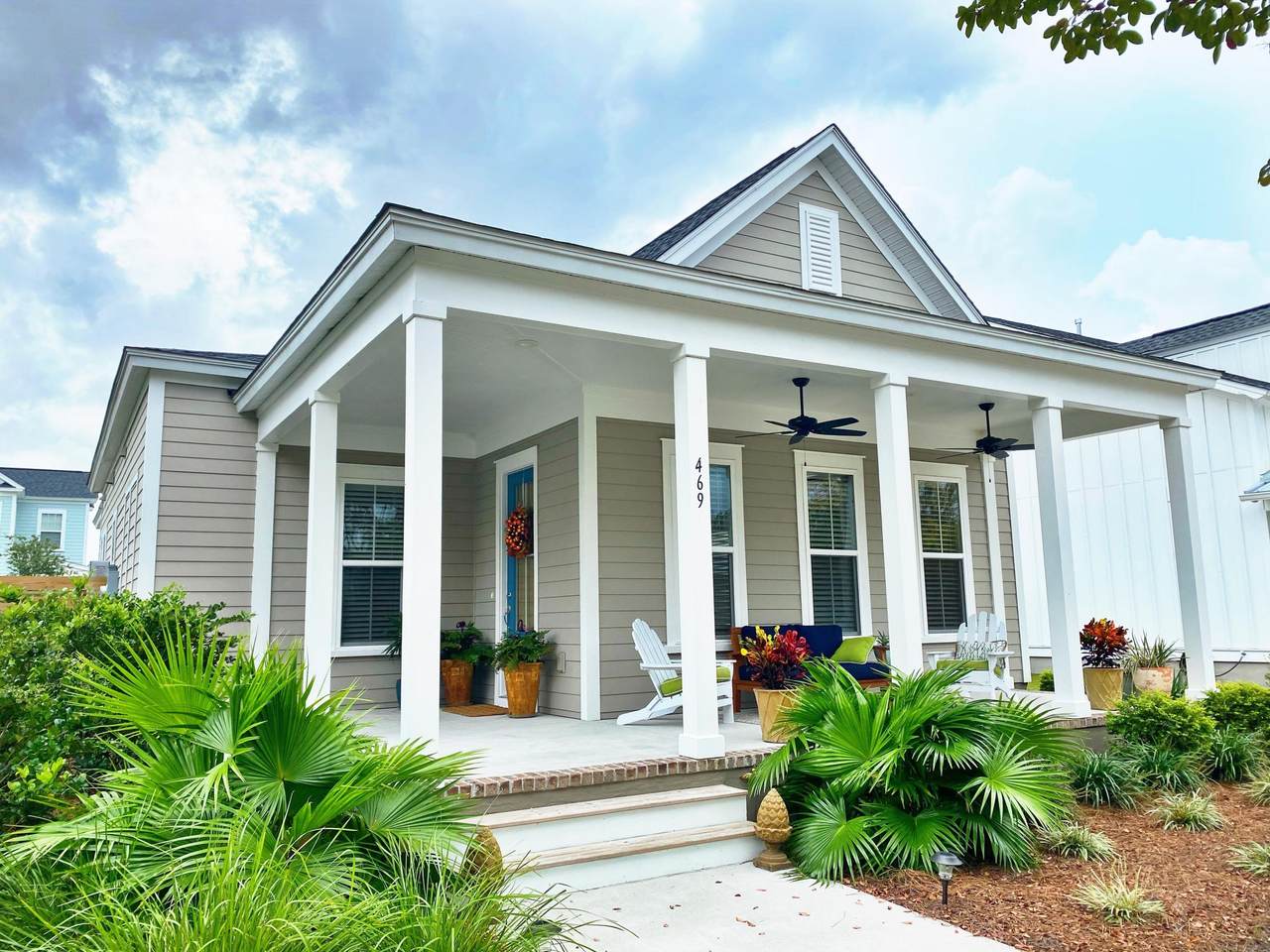 235 Summers Drive - Photo 1