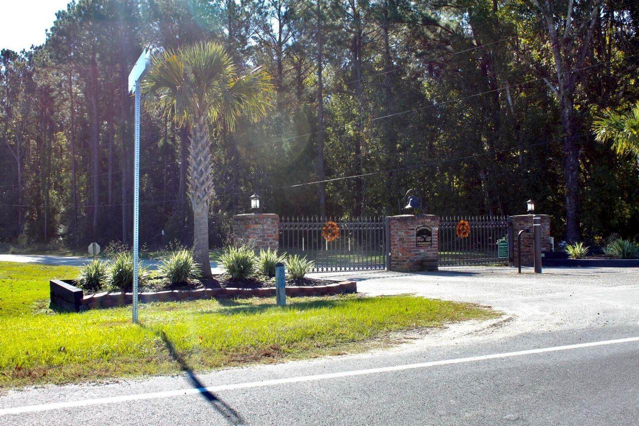 11 Lord Proprietors Road - Photo 1