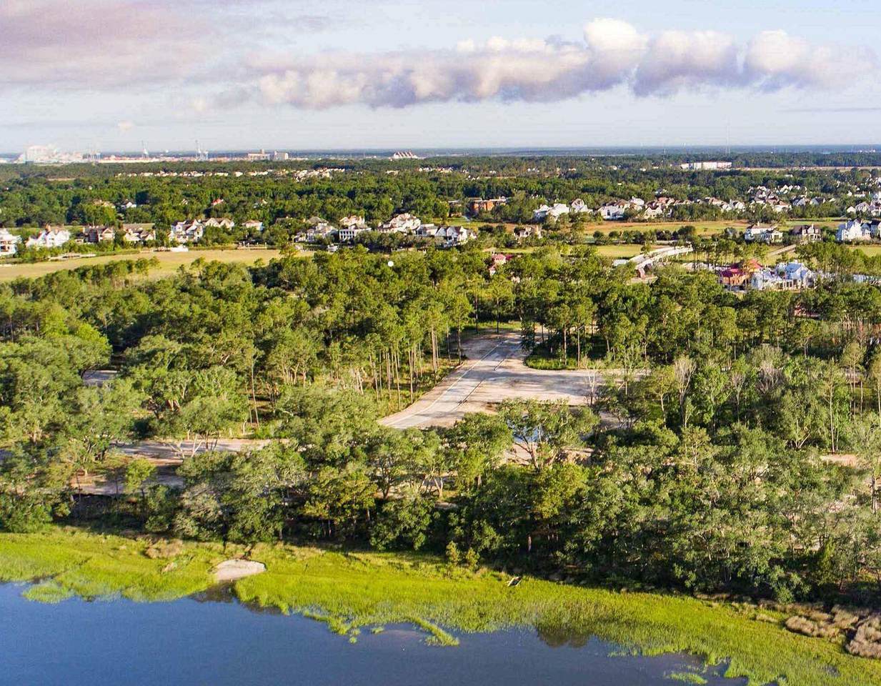 425 Wayfaring Point - Photo 1