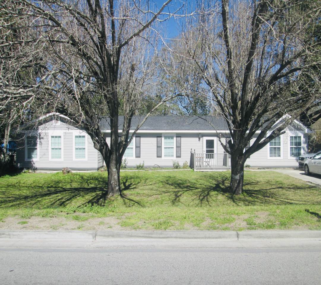 1747 Main Road - Photo 1
