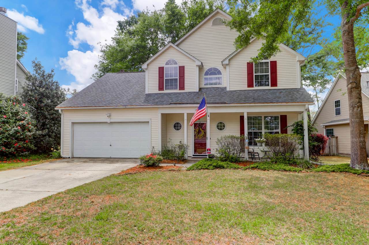 136 Evesham Drive - Photo 1