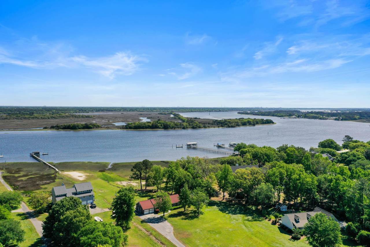 937 River Road - Photo 1