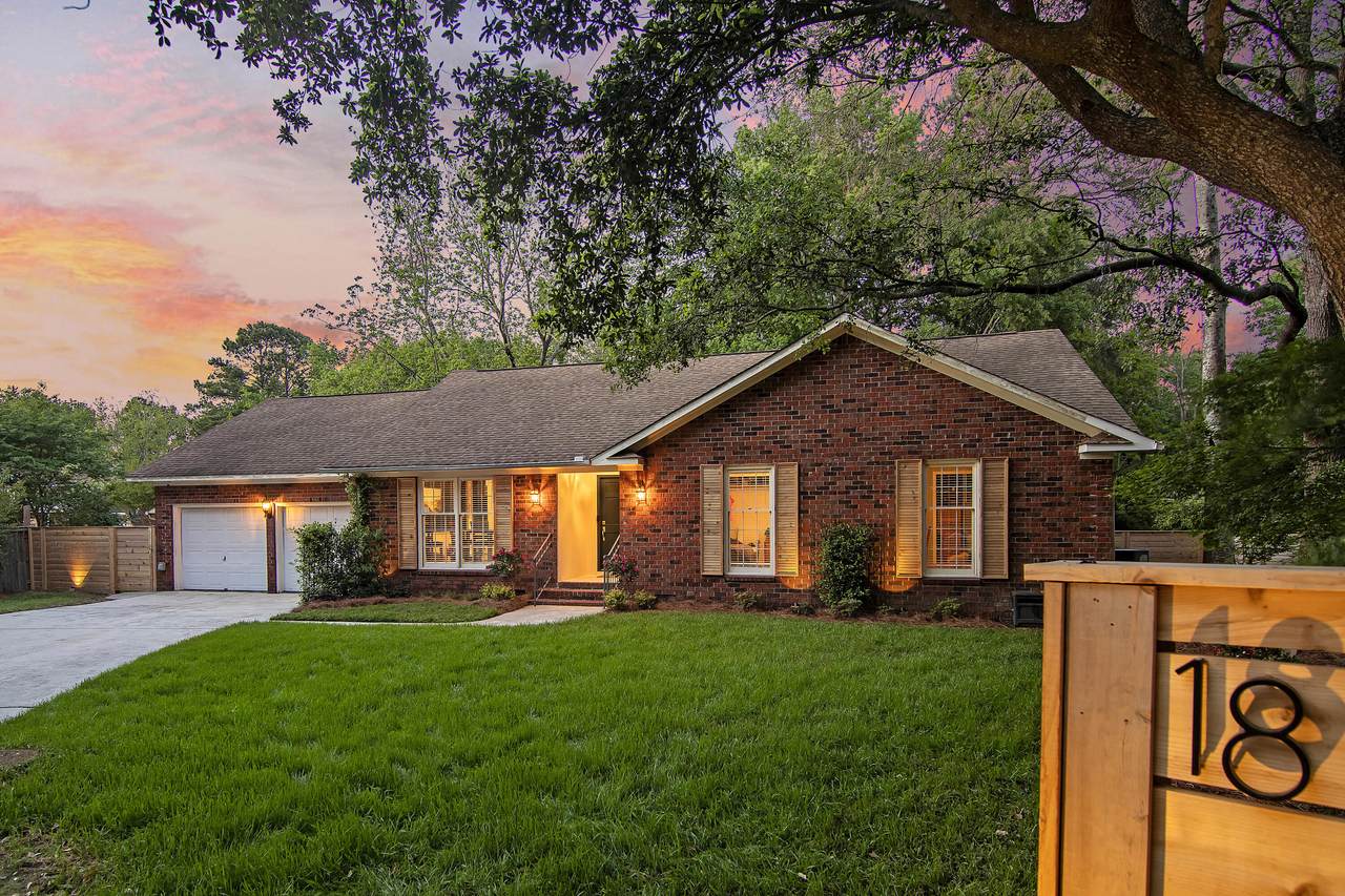 18 Charlyn Drive - Photo 1