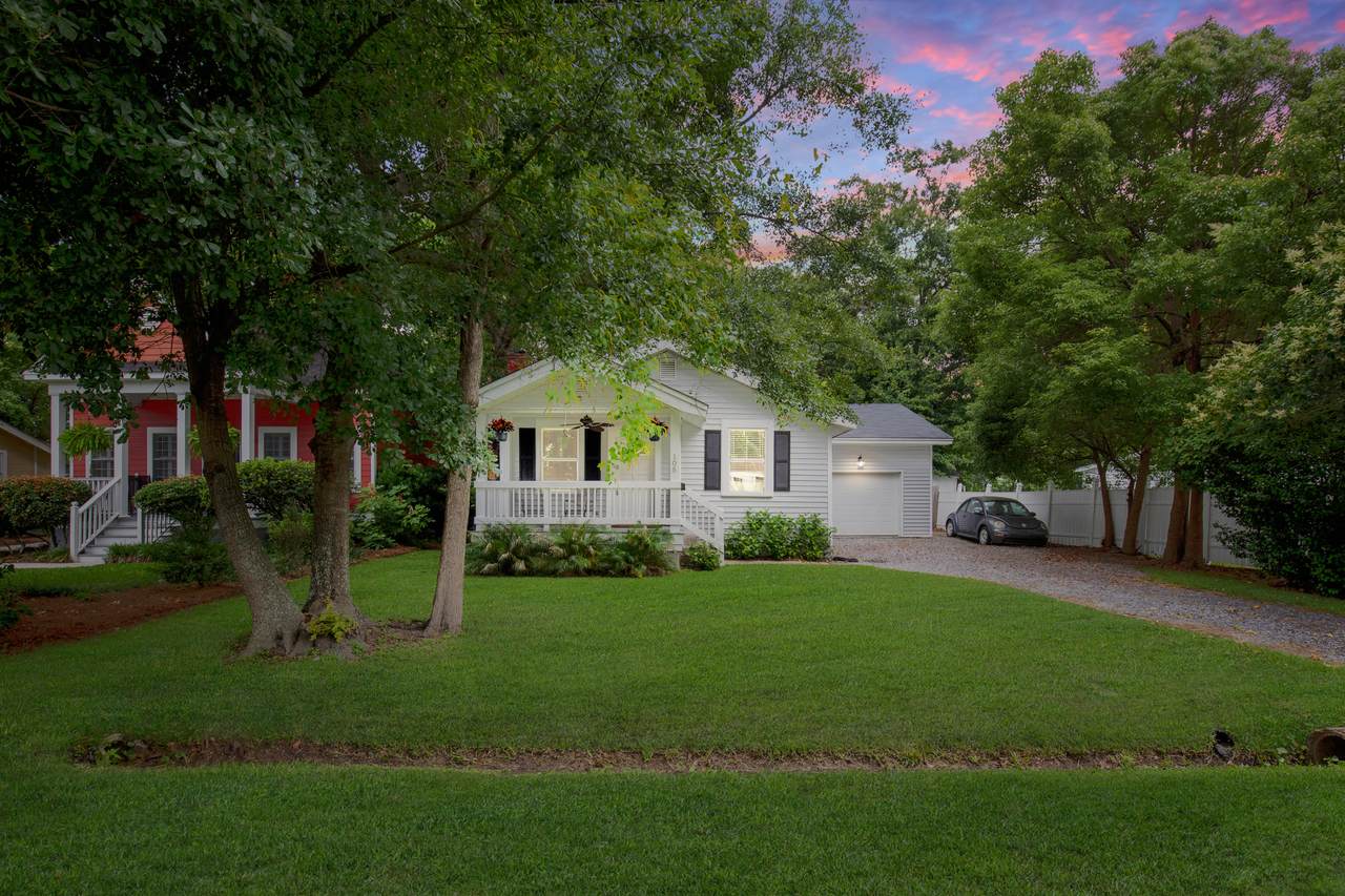 105 Hickory Street - Photo 1