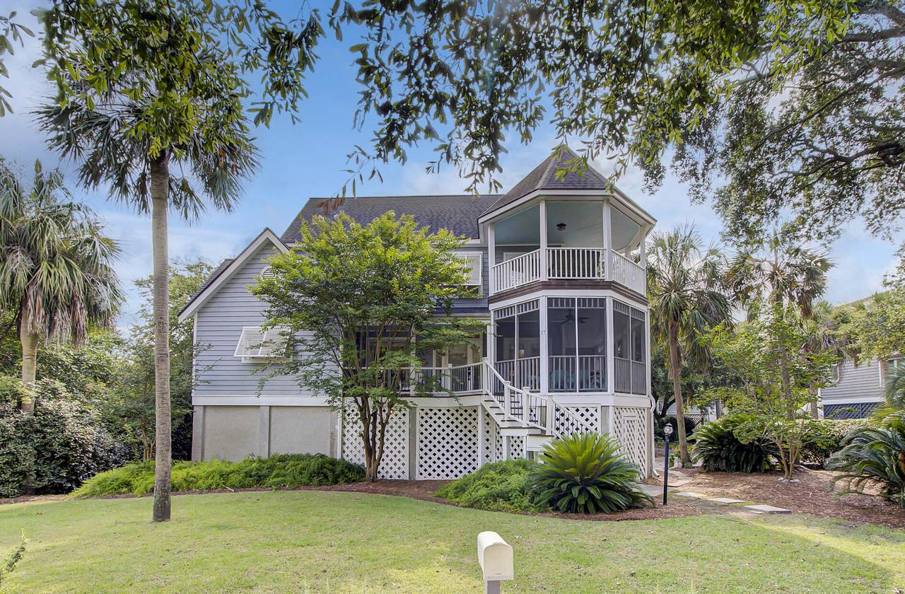 17 57th Avenue - Photo 1