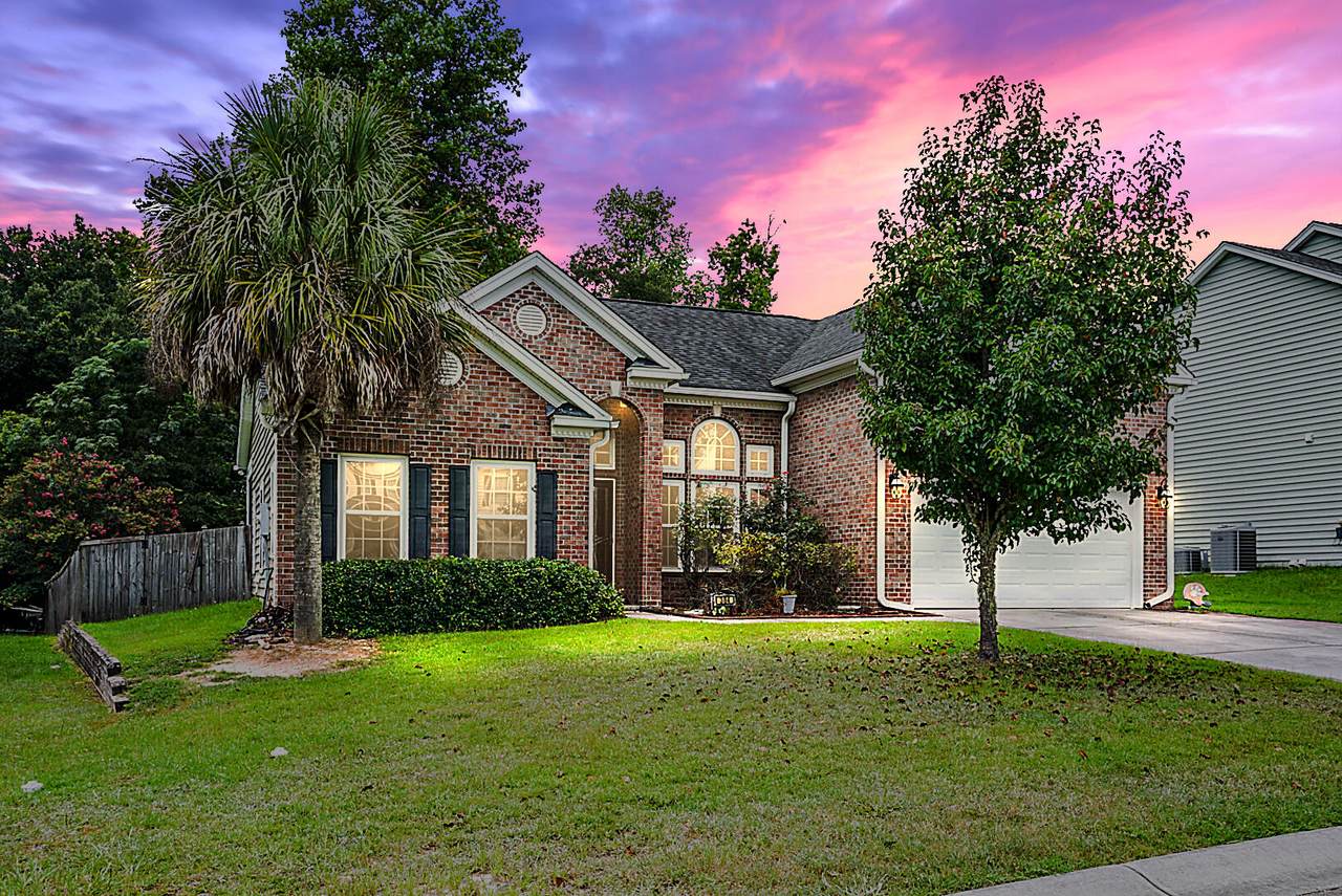 384 Lakewind Drive - Photo 1