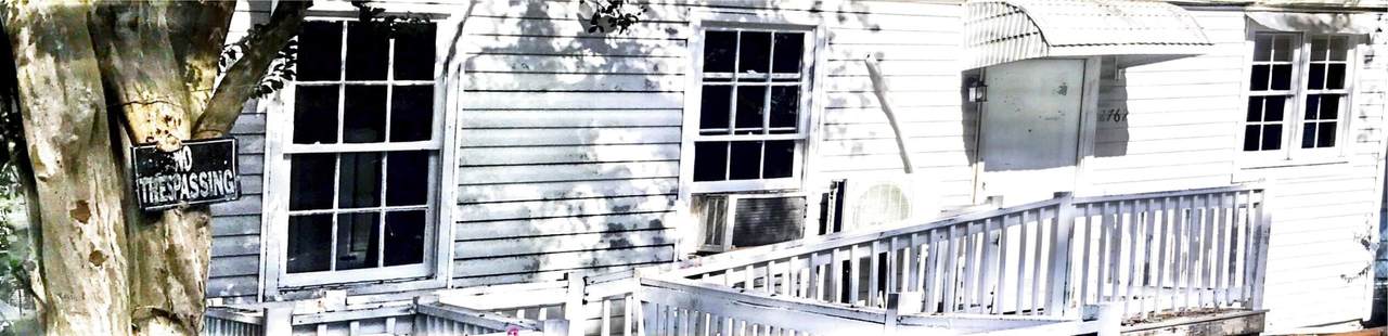 2762 Surrey Drive - Photo 1
