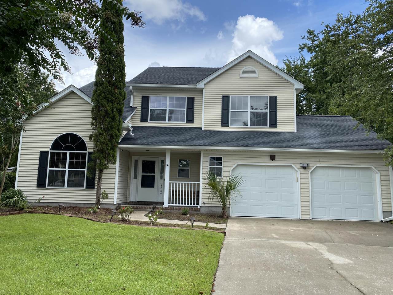 4084 Laurelwood Drive - Photo 1
