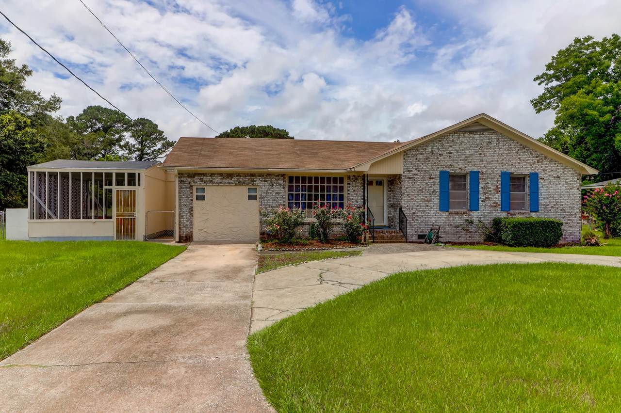 1475 Westwood Drive - Photo 1