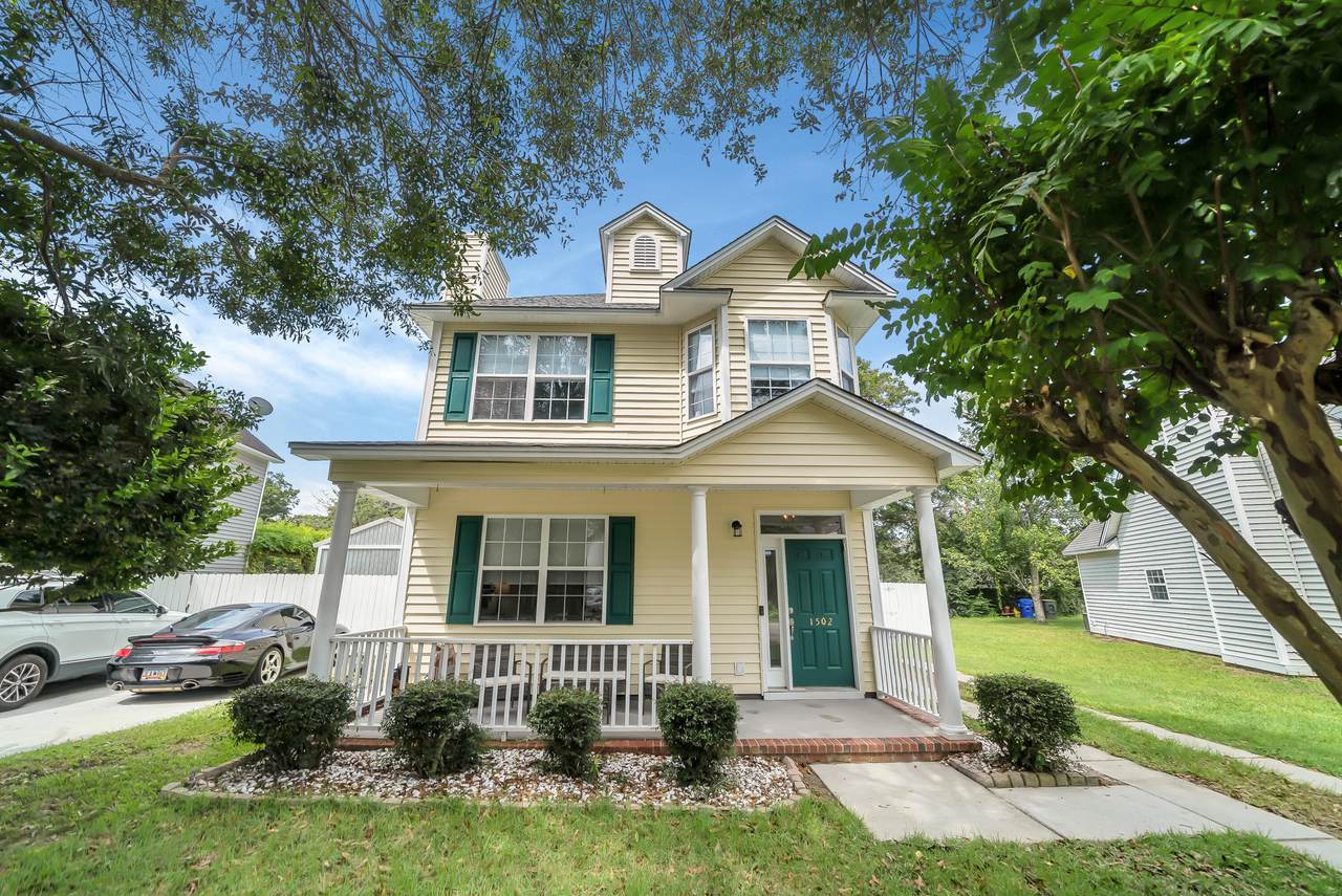 1502 Swamp Fox Lane - Photo 1