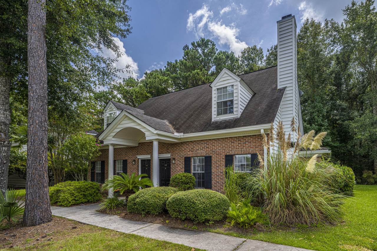 3380 Queensgate Way - Photo 1