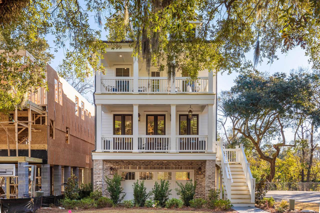 1027 Avenue Of Oaks - Photo 1