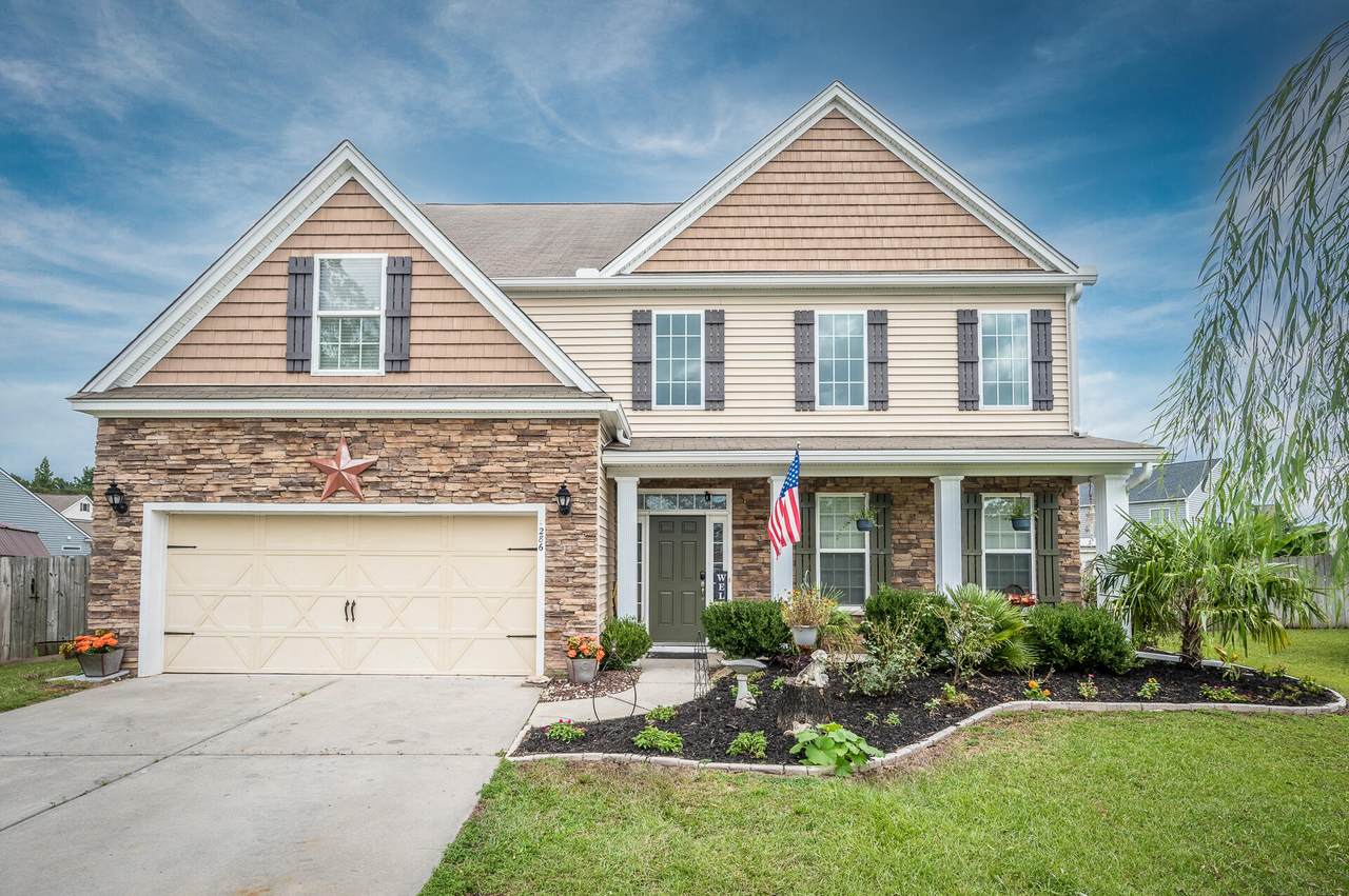 286 Pemberly Boulevard - Photo 1
