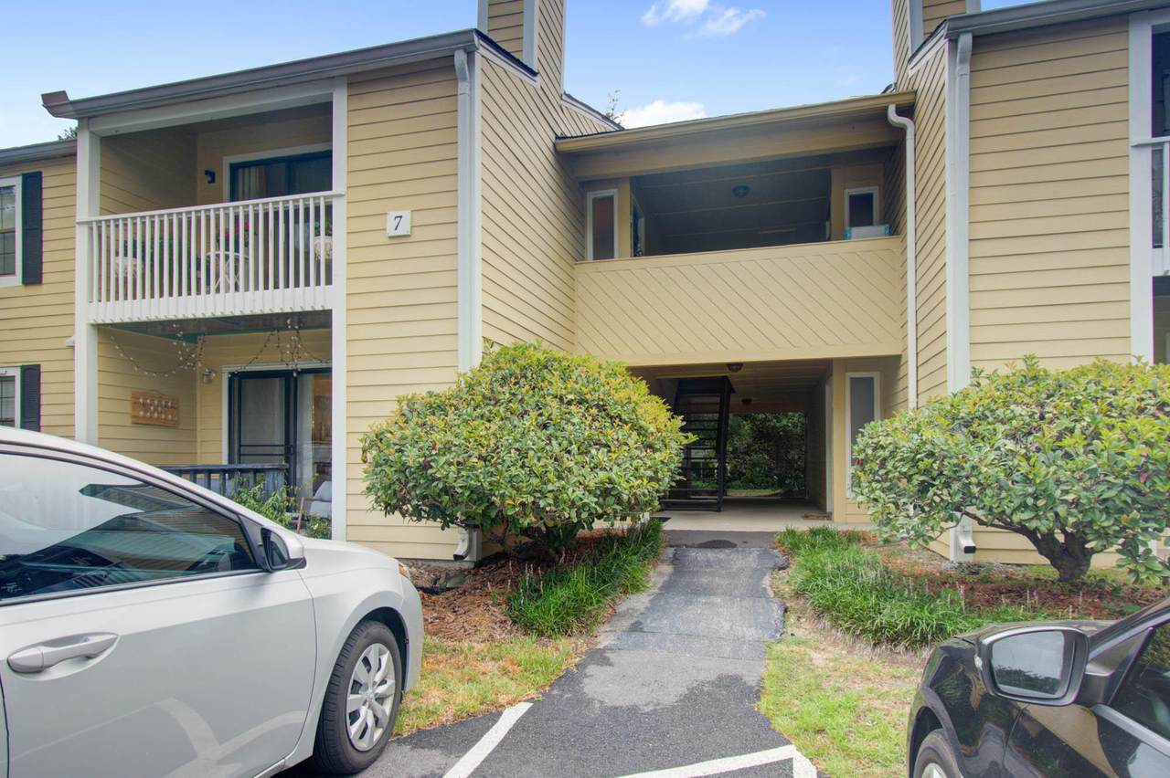 1054 Anna Knapp Boulevard - Photo 1