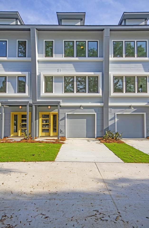 4079 Rhett Avenue - Photo 1