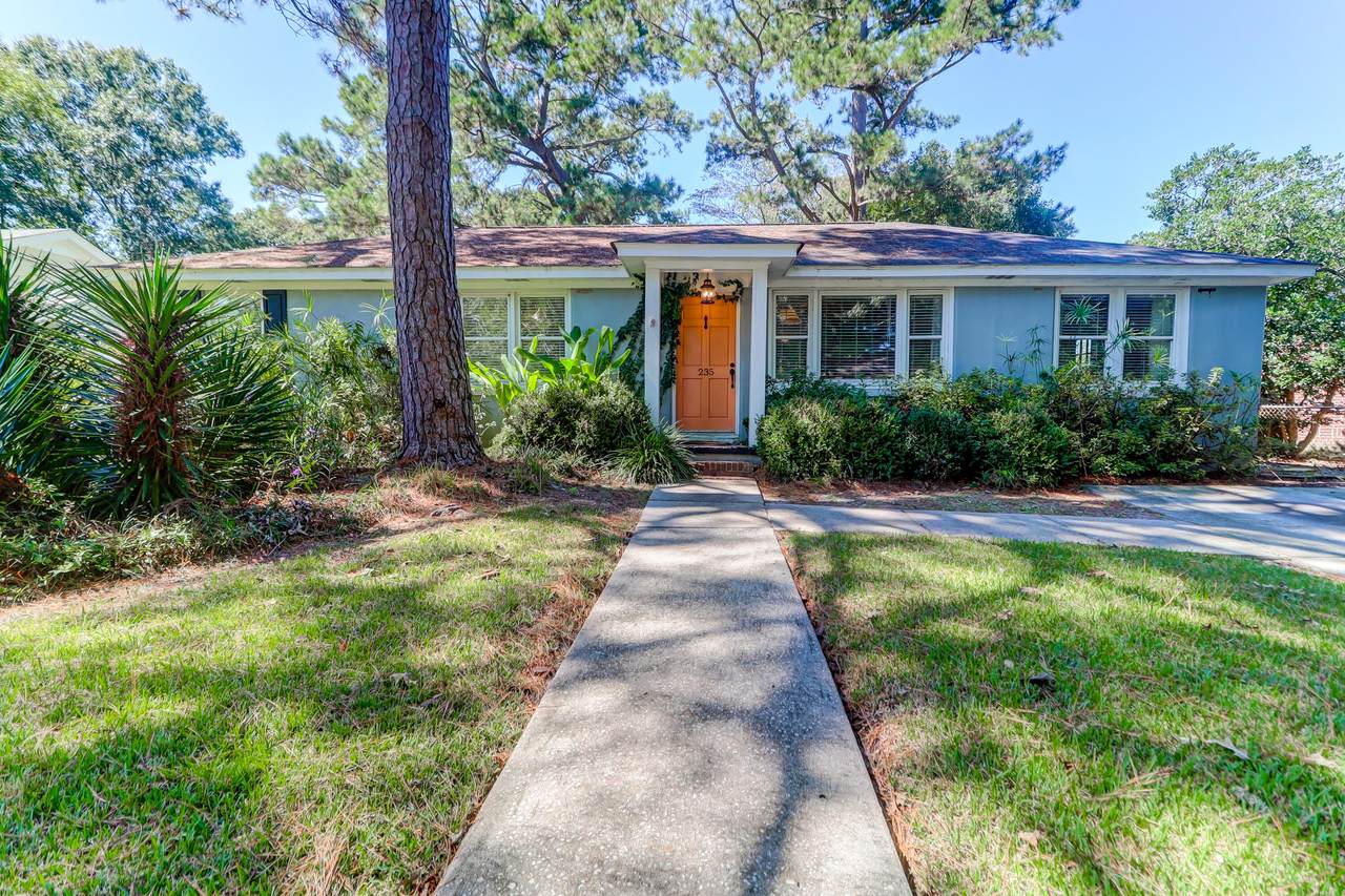 235 Stinson Drive - Photo 1