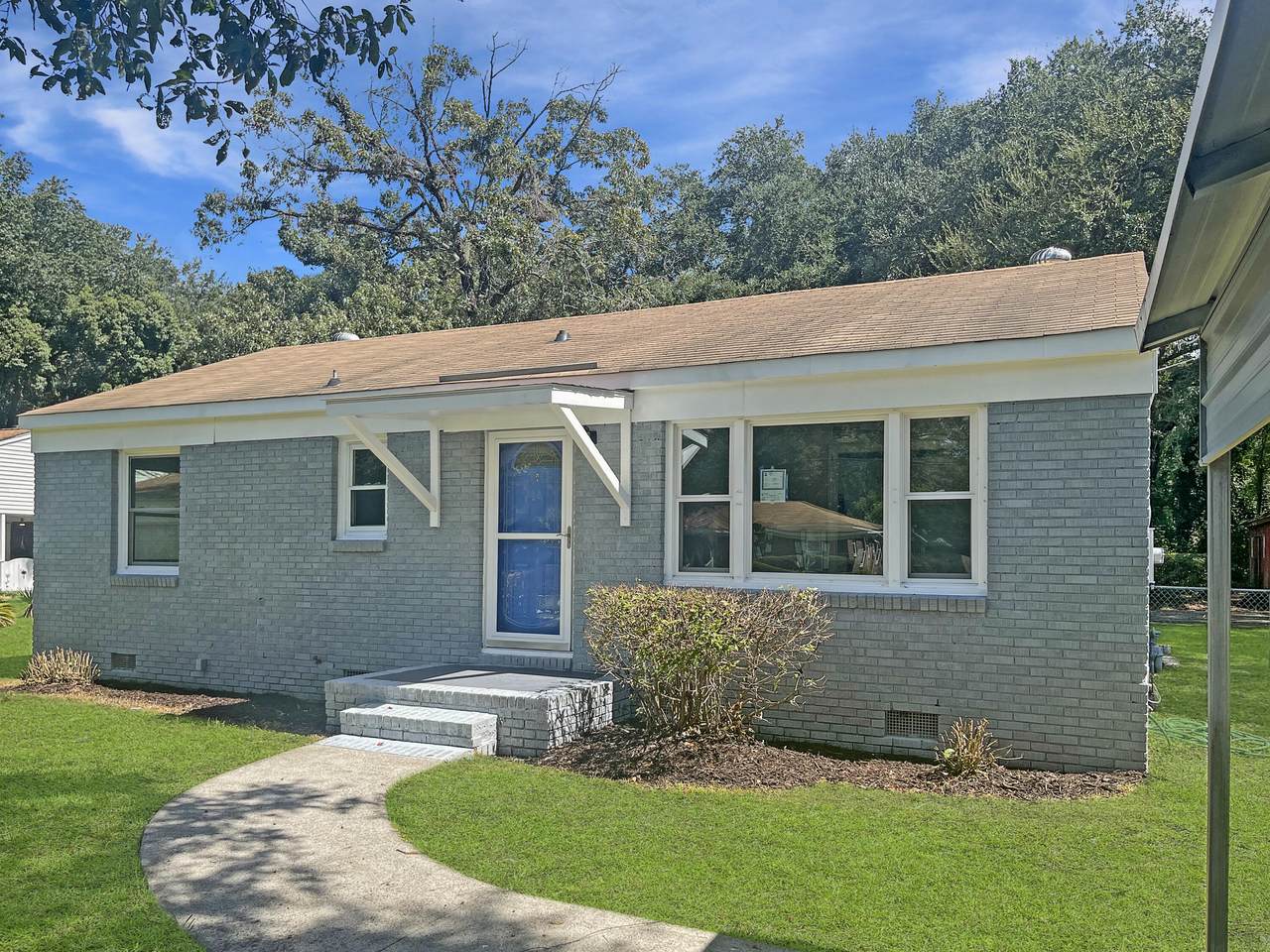 1060 Pauline Avenue - Photo 1