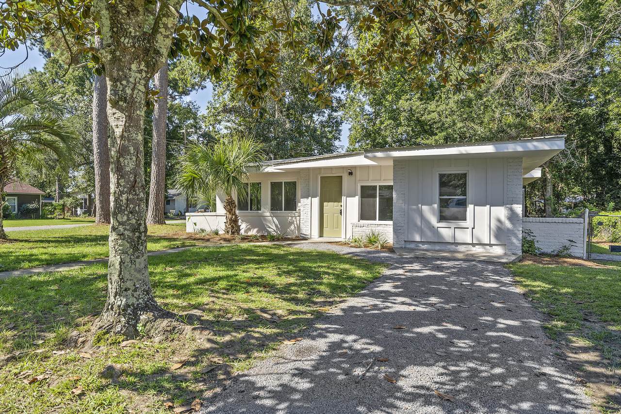 29 Briarcliff Drive - Photo 1