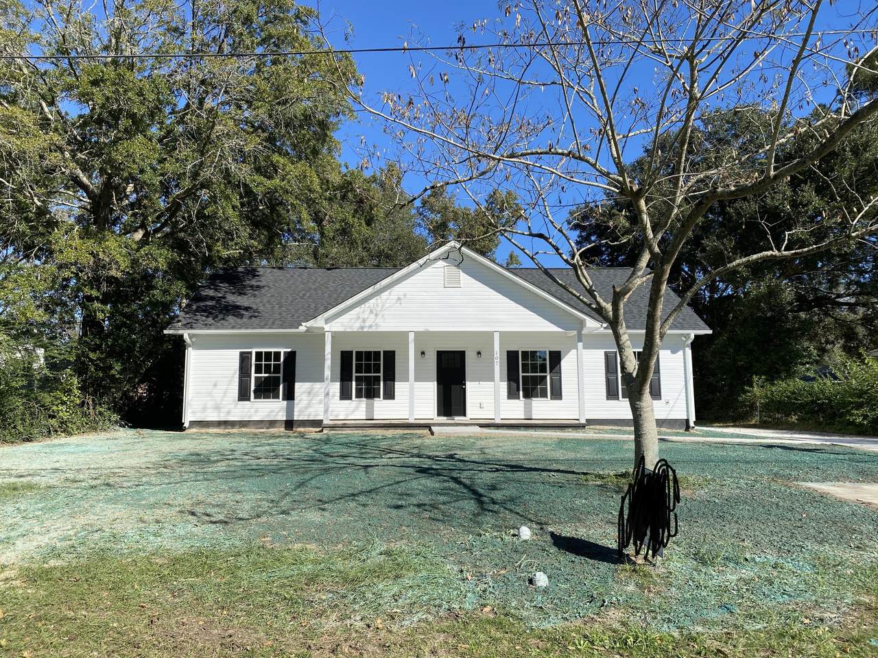 251 Railroad Avenue - Photo 1