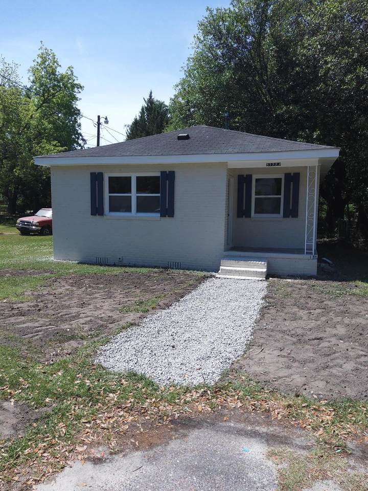 5799 Sledge Street - Photo 1