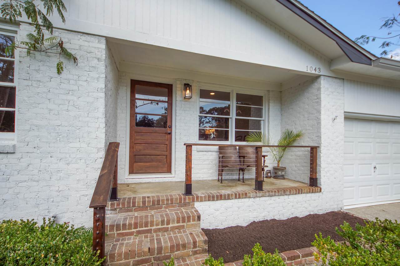 1043 Honeysuckle Lane - Photo 1