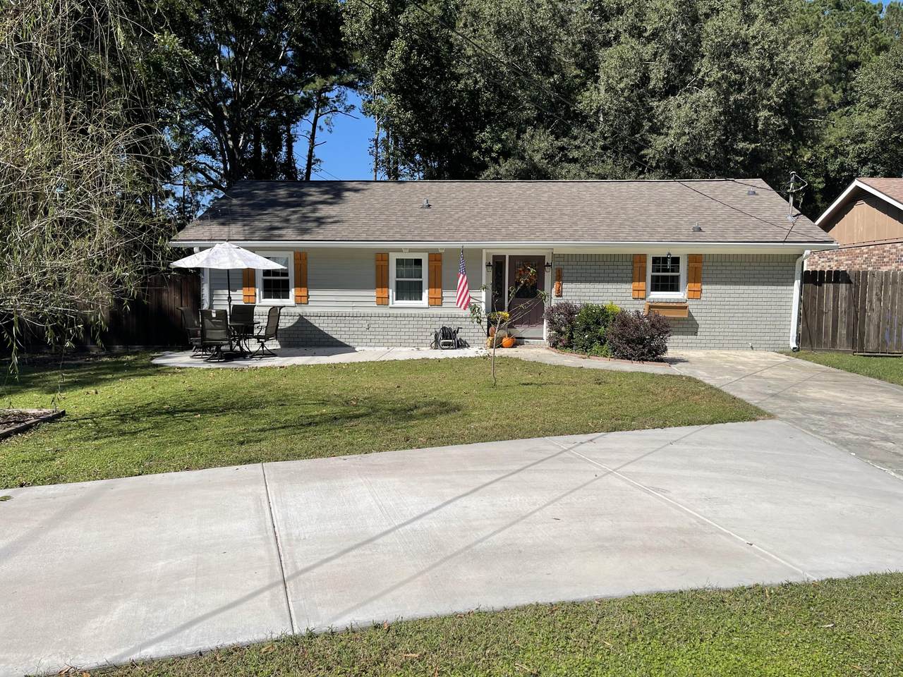 1778 Pierpont Avenue - Photo 1