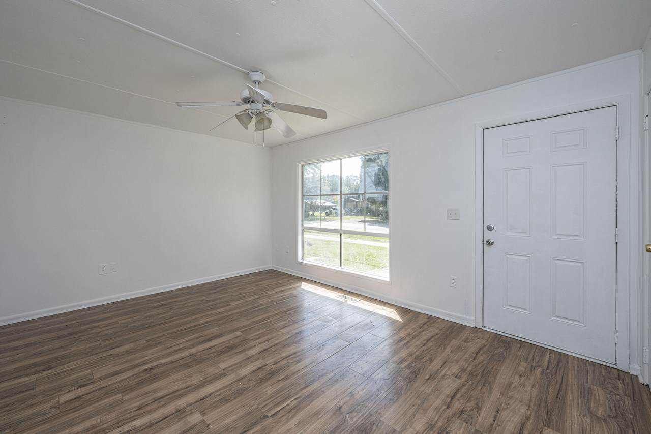 529 Richardson Avenue - Photo 1