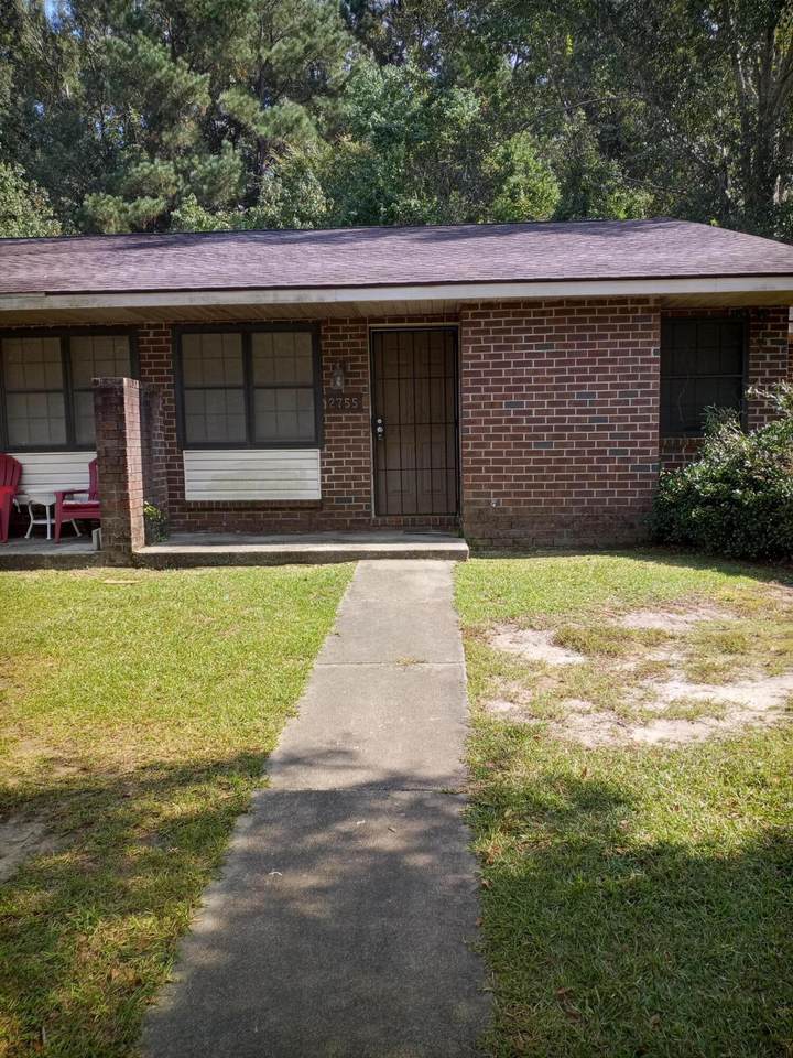 2755 Oak Leaf Drive - Photo 1