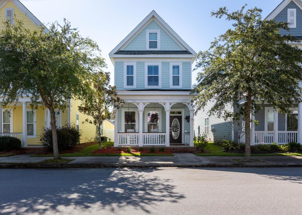 403 Forsythia Avenue - Photo 1
