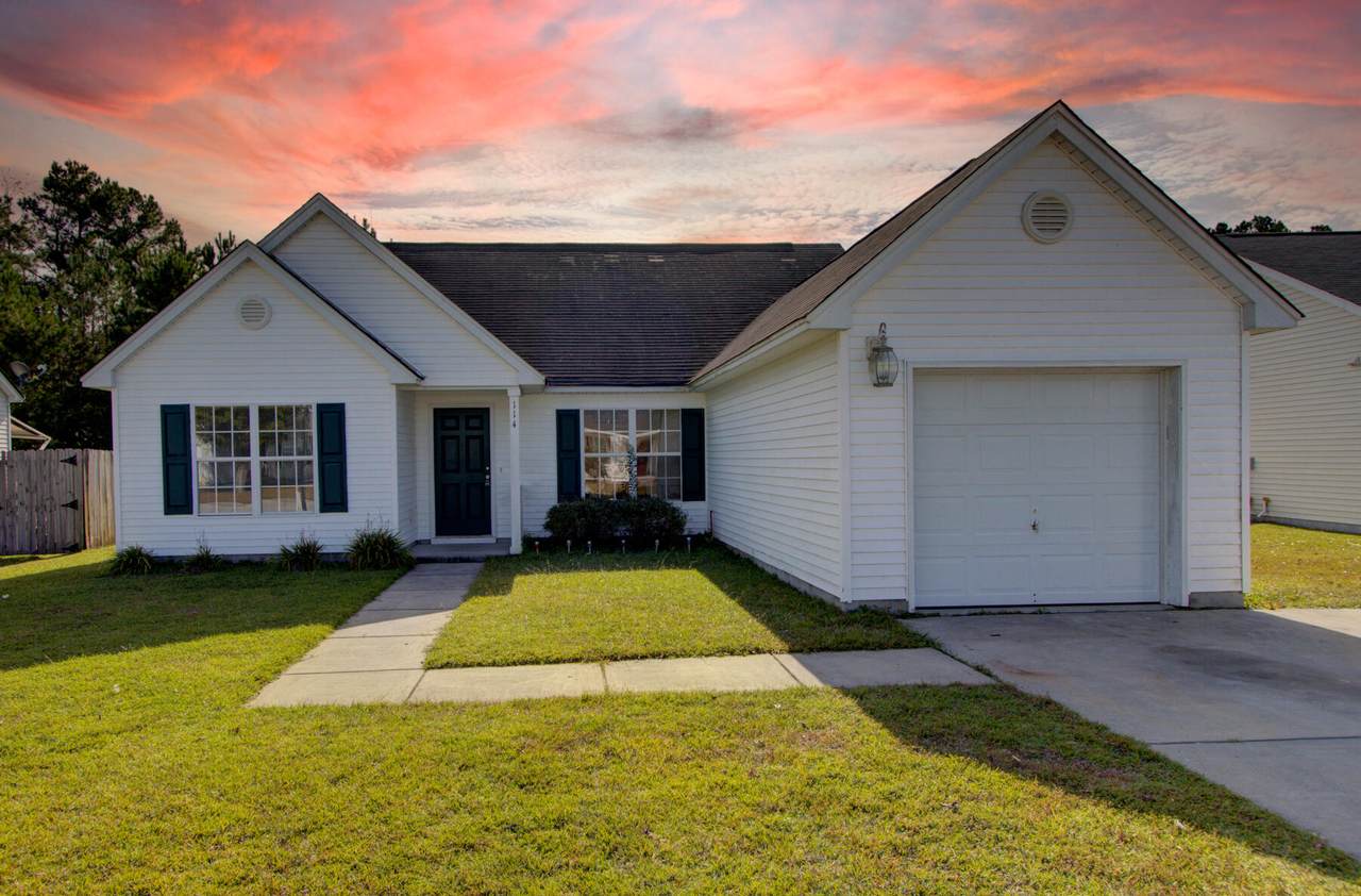 114 Dovetail Circle - Photo 1