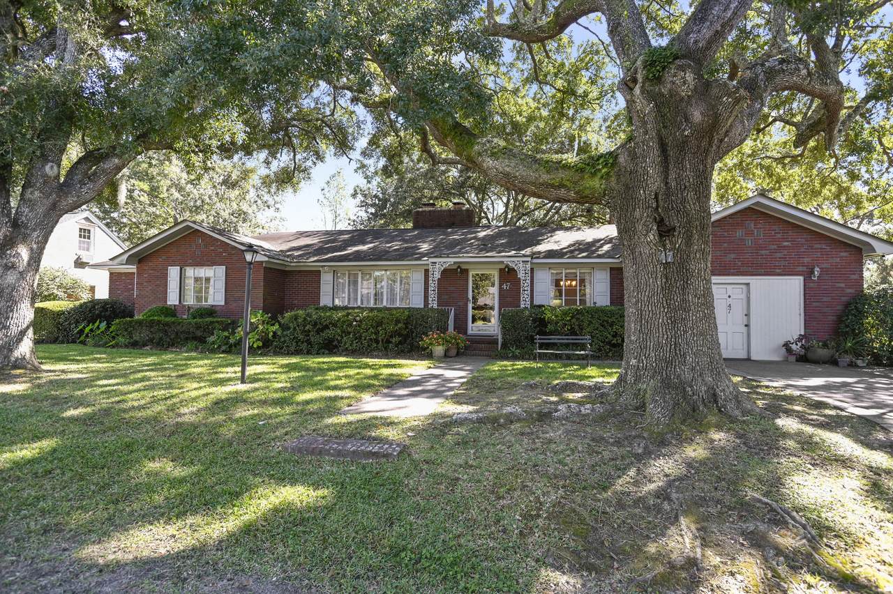 47 Chadwick Drive - Photo 1
