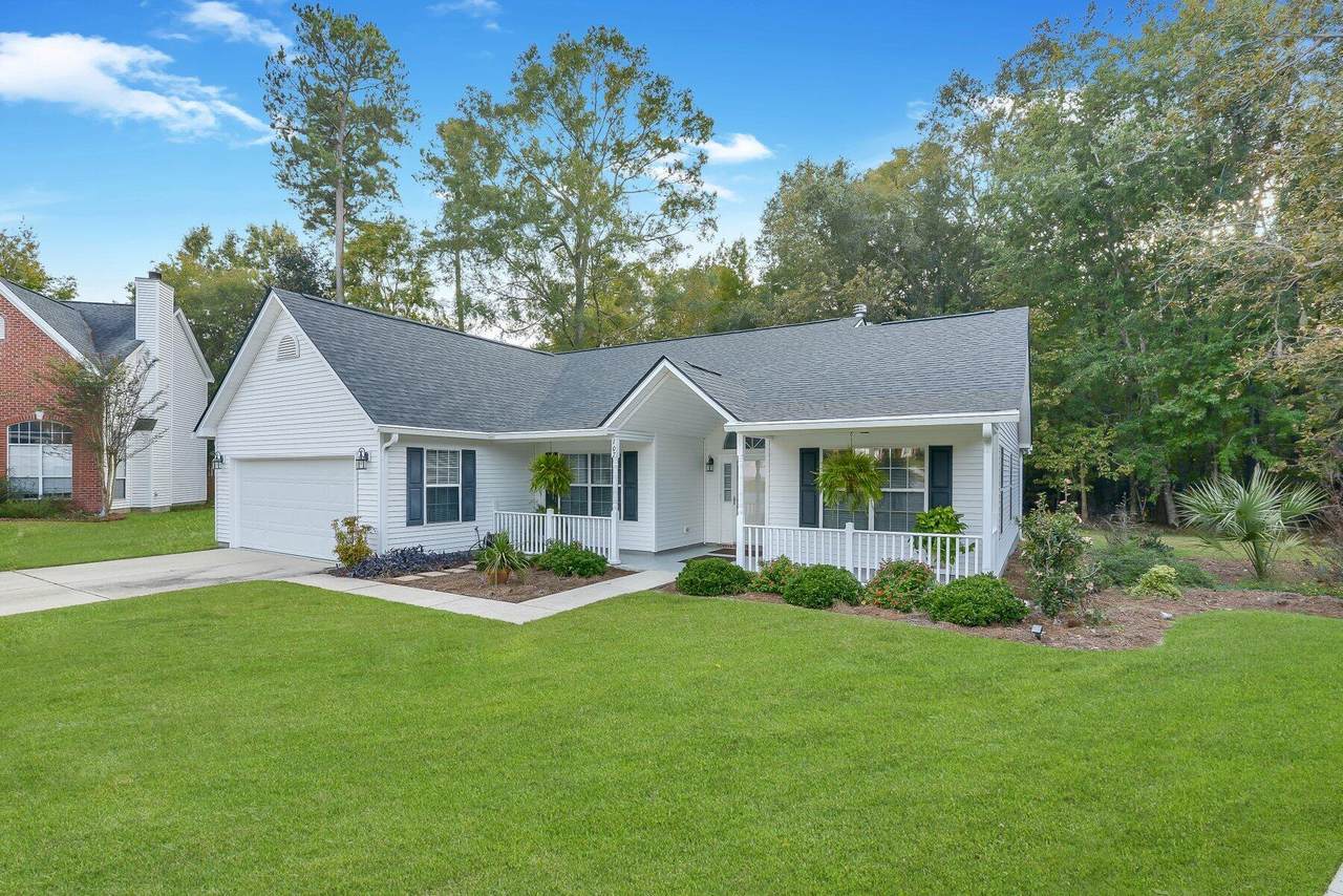 107 Saddleback Circle - Photo 1