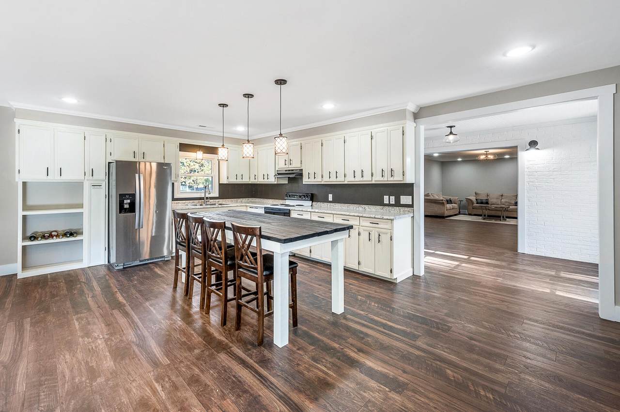 381 Fountain Lake Drive - Photo 1
