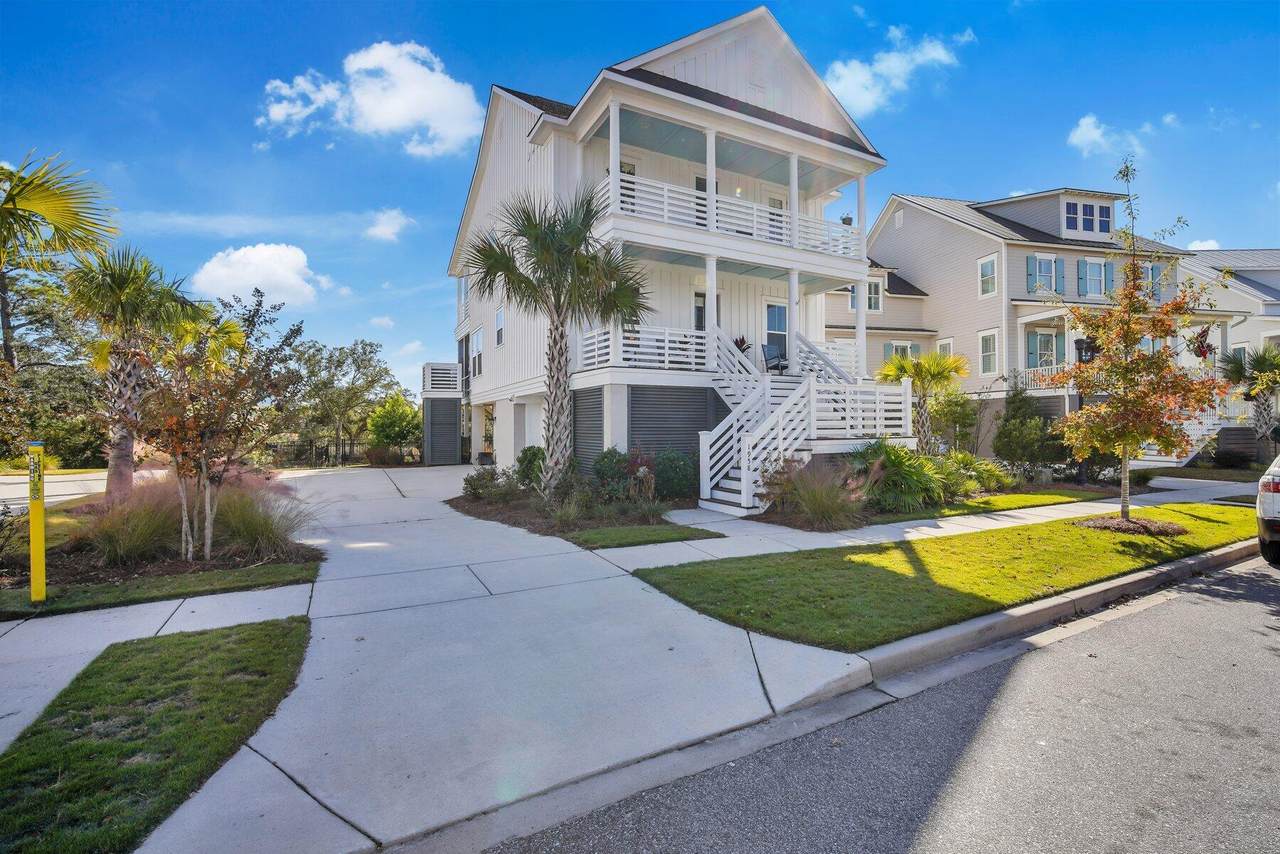 1958 Bellona Street - Photo 1