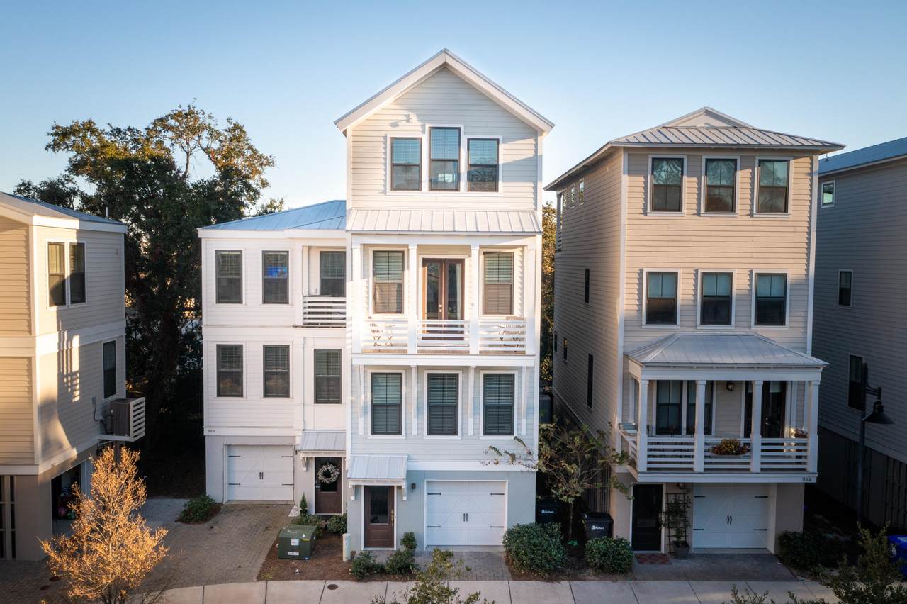 986 Key Colony Court - Photo 1