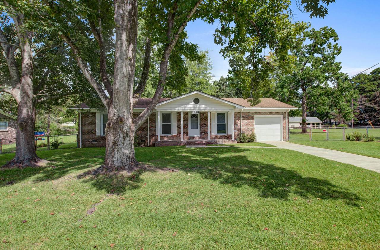 2810 Fernwood Drive - Photo 1