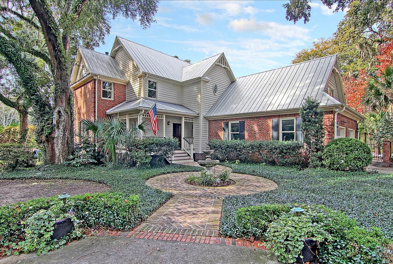 328 Coinbow Drive - Photo 1