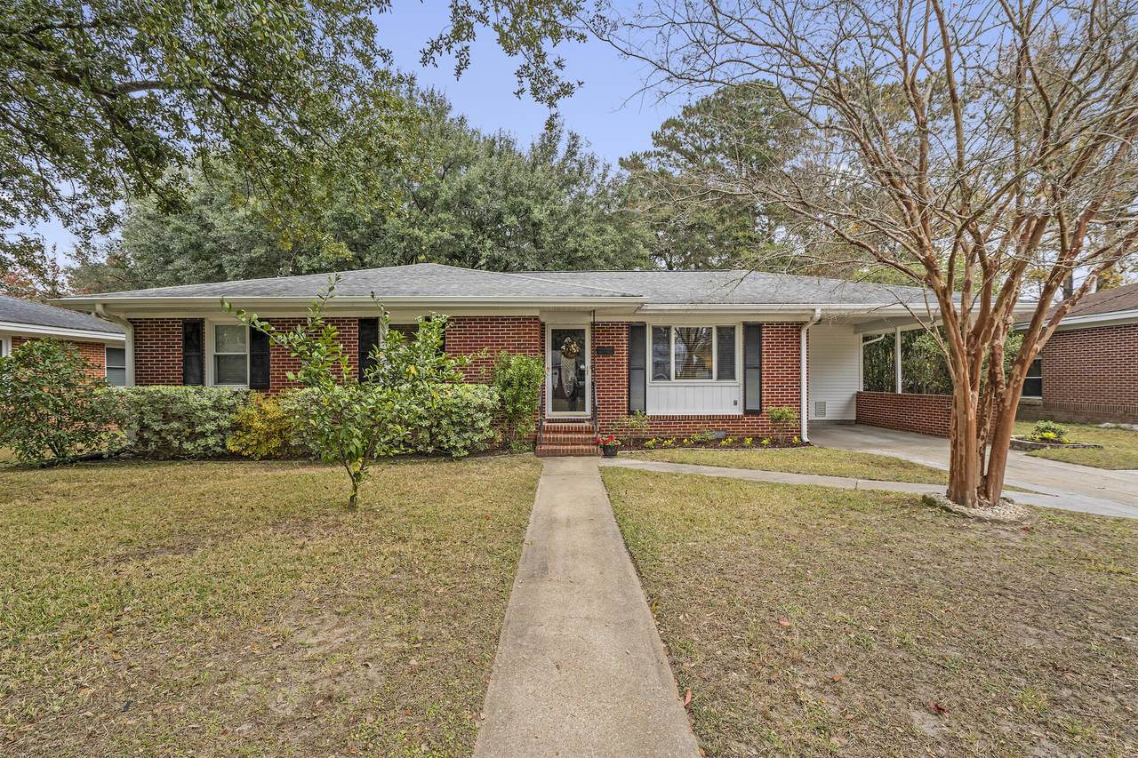 1407 Fairfield Avenue - Photo 1