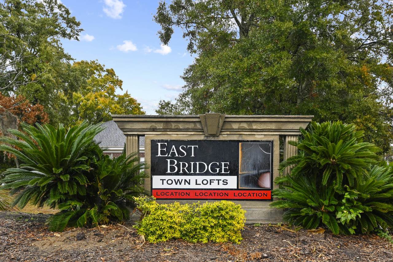 274 Alexandra Drive - Photo 1