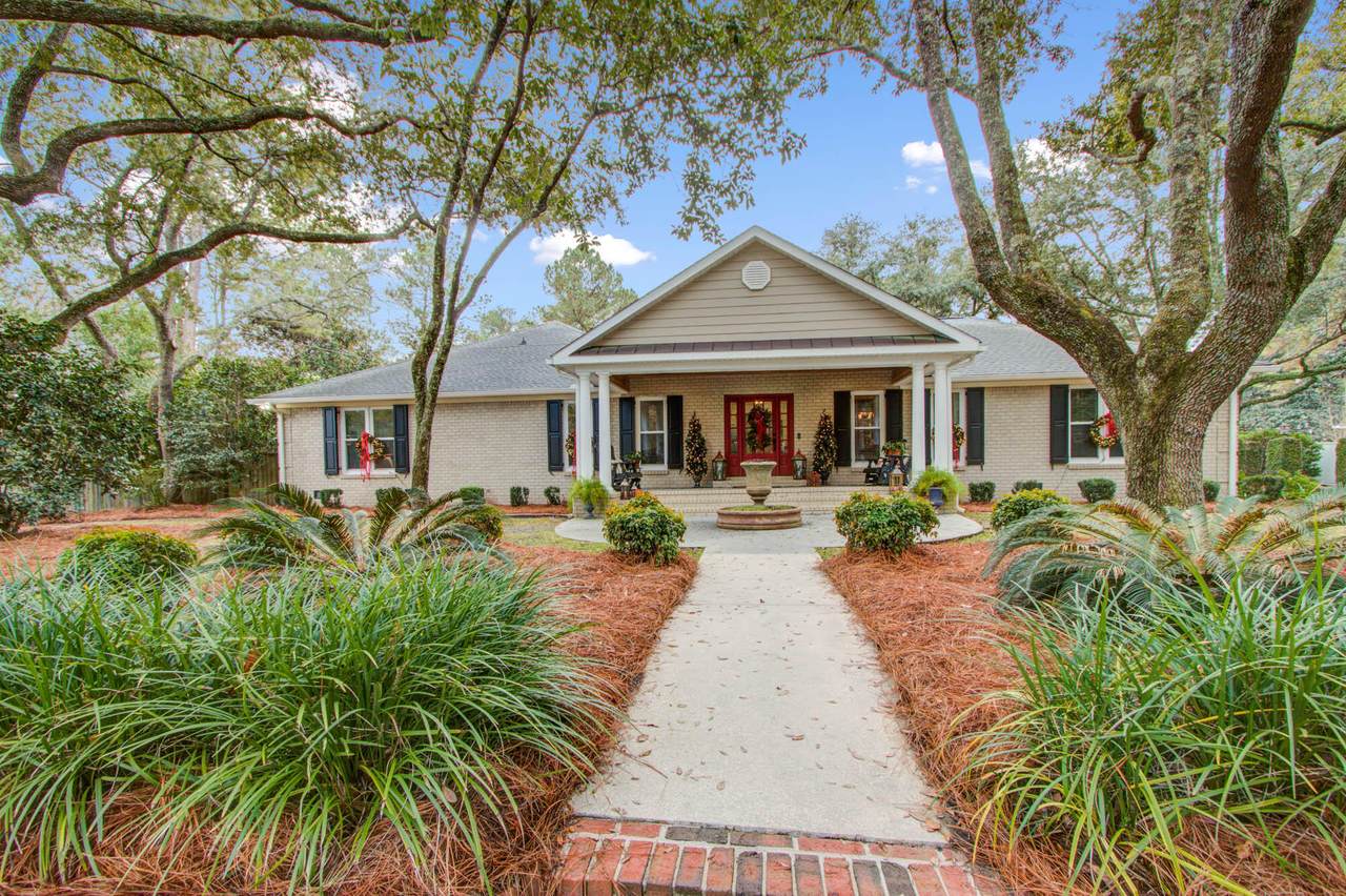 100 Fairway Drive - Photo 1