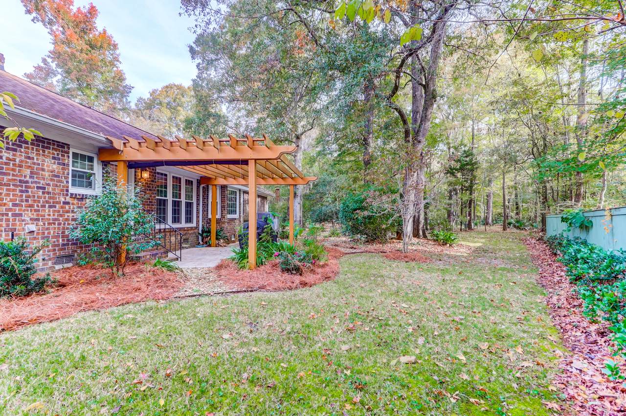 102 Thicket Court - Photo 1