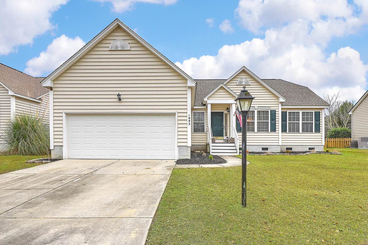 1093 Willoughby Lane - Photo 1