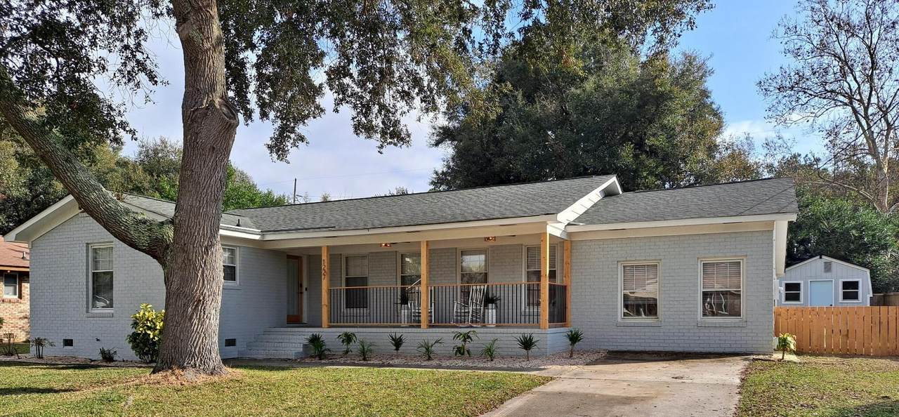 1227 Oakcrest Drive - Photo 1