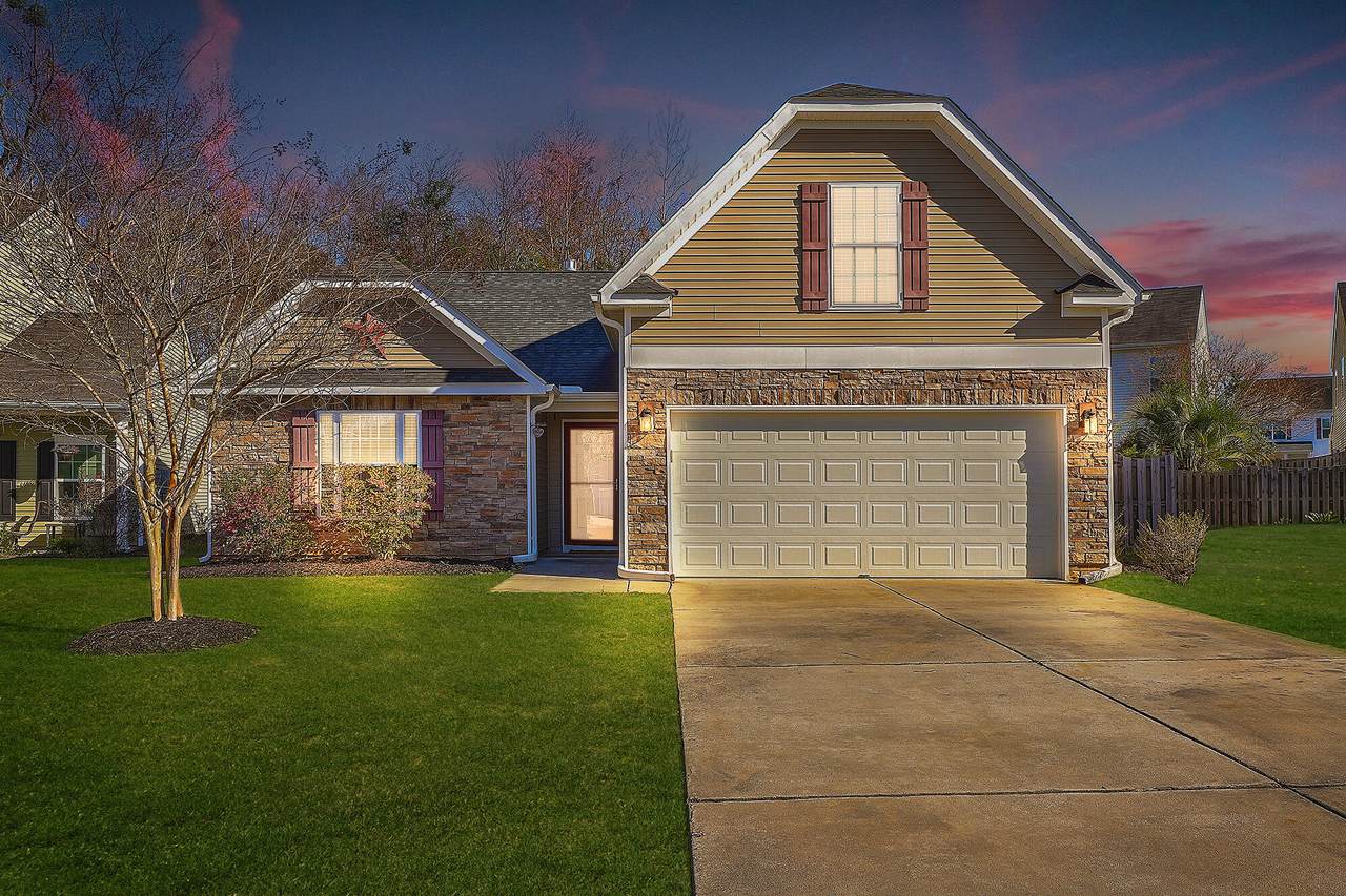 976 Cedarfield Lane - Photo 1