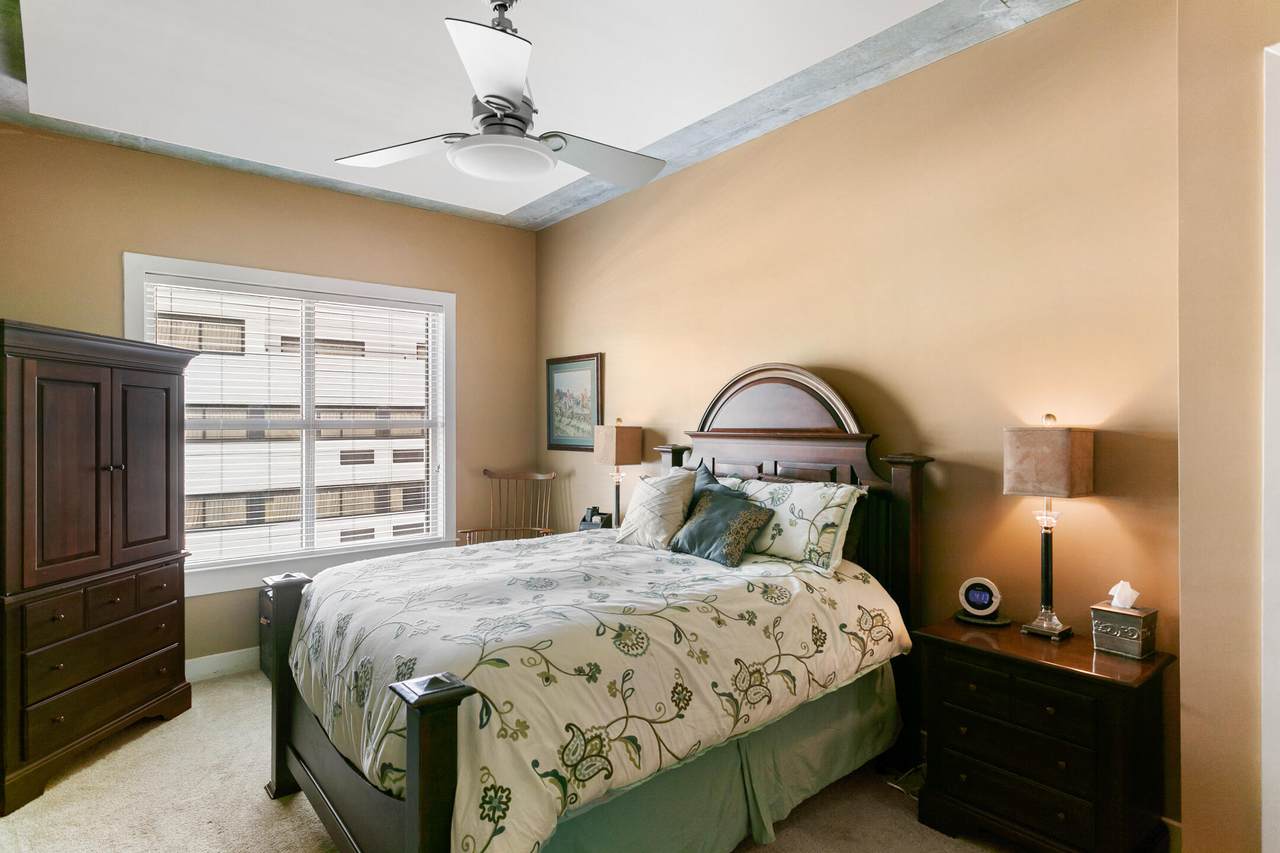 150 Bee Street - Photo 1