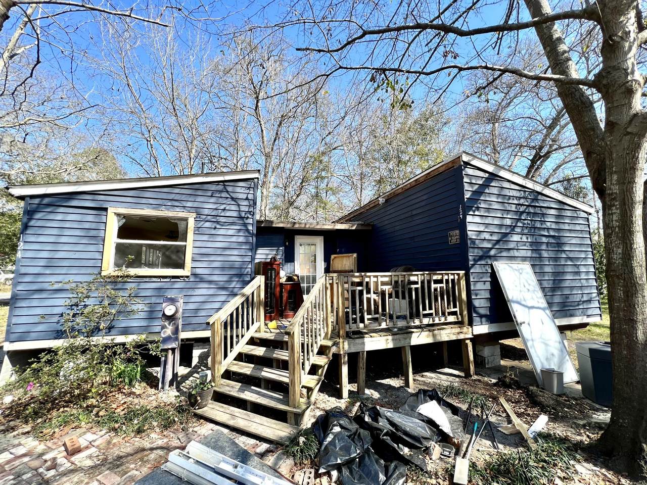 124 Thelma Drive - Photo 1