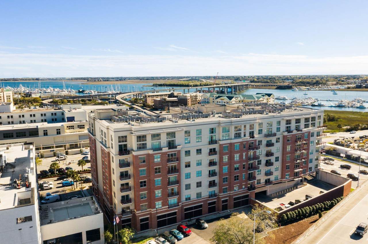 150 Bee Street - Photo 1