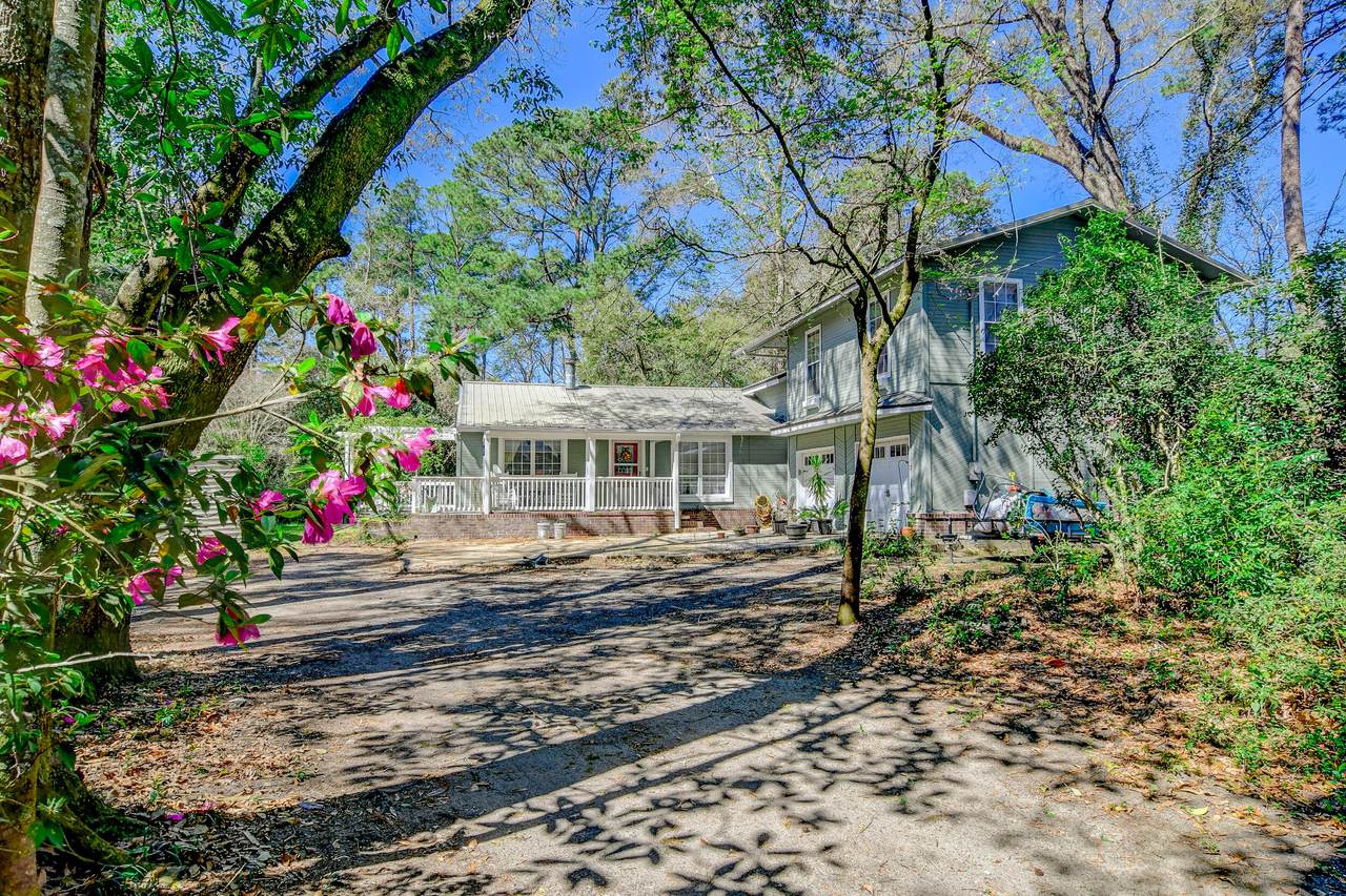 100 Hughes Street - Photo 1