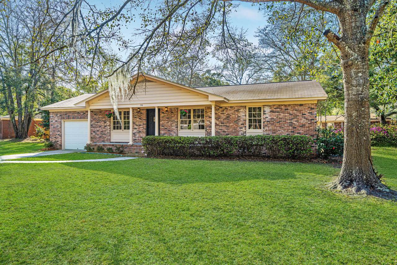 750 Fort Johnson Road - Photo 1